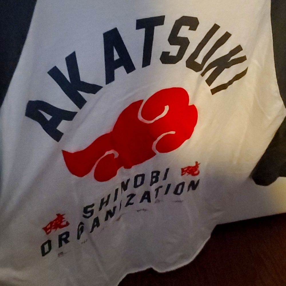 Large 3/4 sleeve Akatsuki shirt